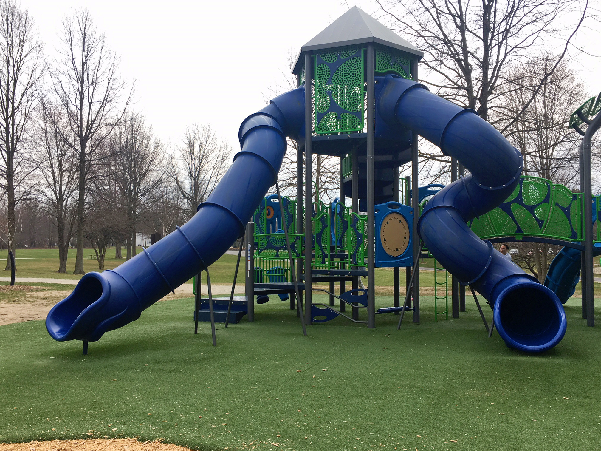 Discover A Playground Like No Other Crescent Where Imagination Soars - qbr7s3s
