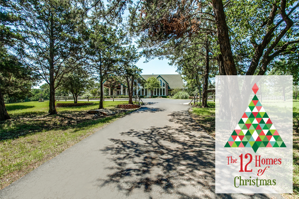 12 Homes of Christmas 4 Ponds