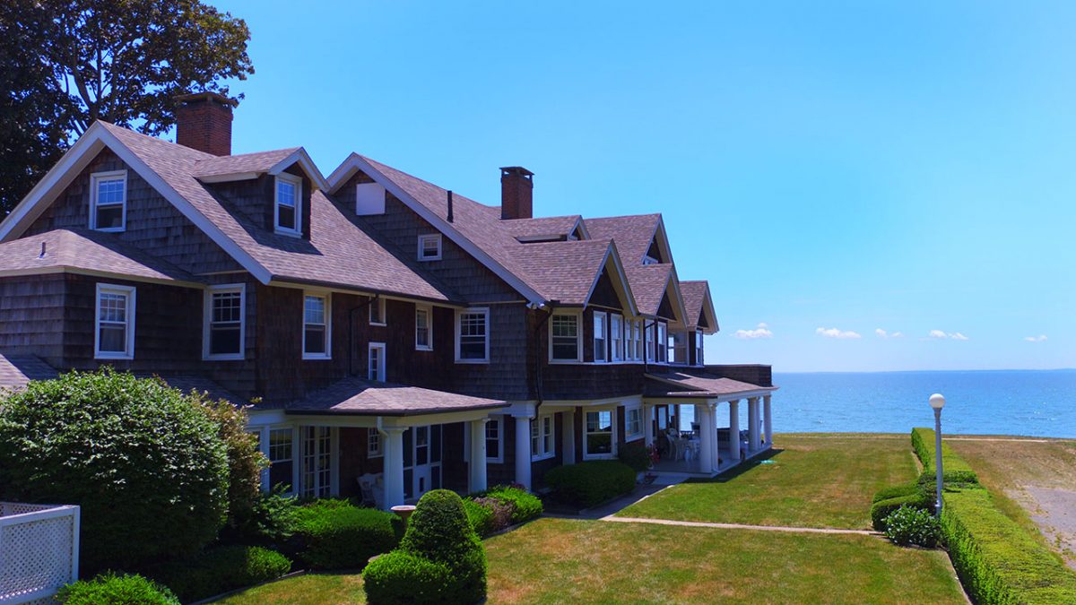 Get to Know Katharine Hepburn’s Coastal Enclave Fenwick, Connecticut