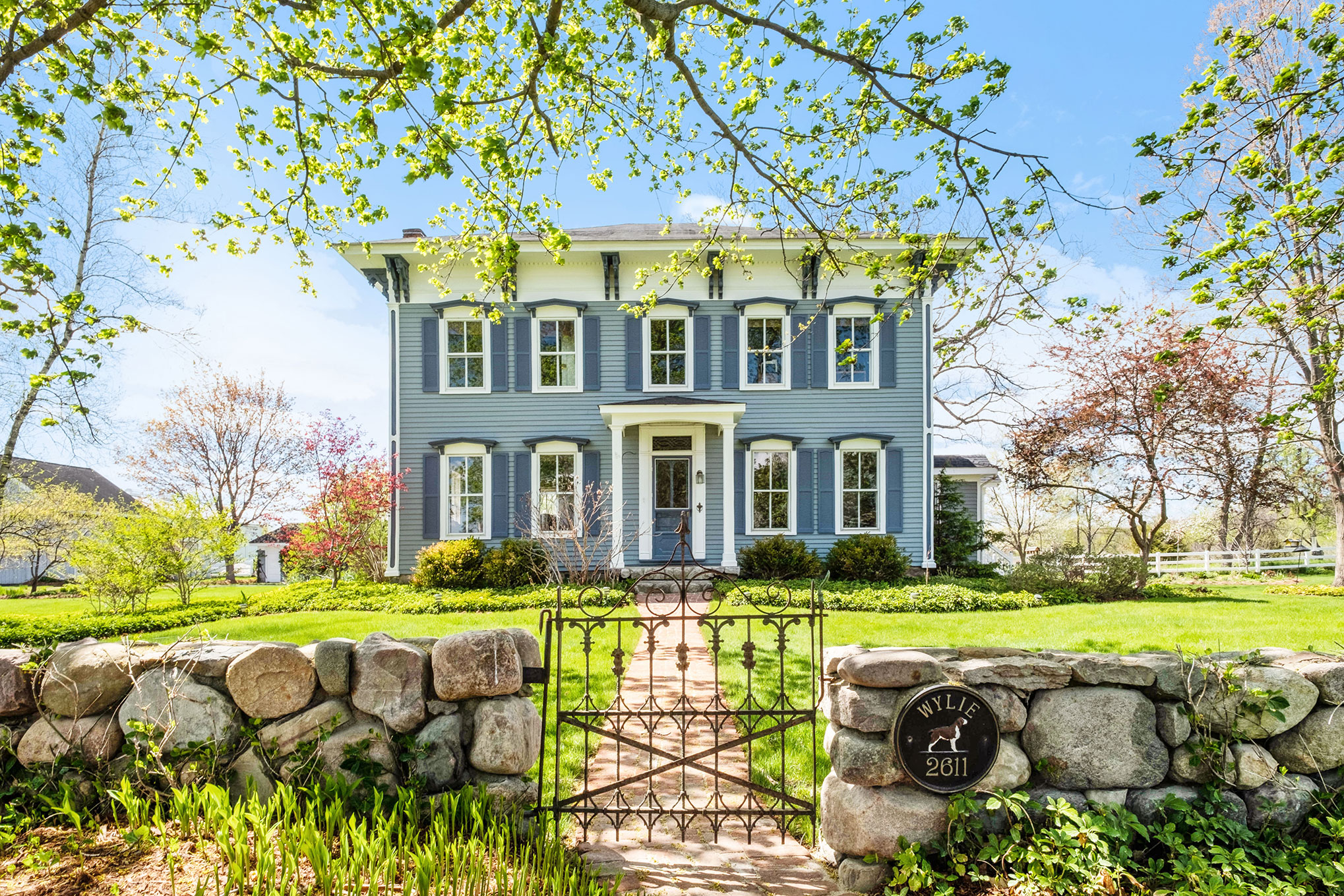 1860s Stunning Italianate Farmhouse For Sale for the First Time in a